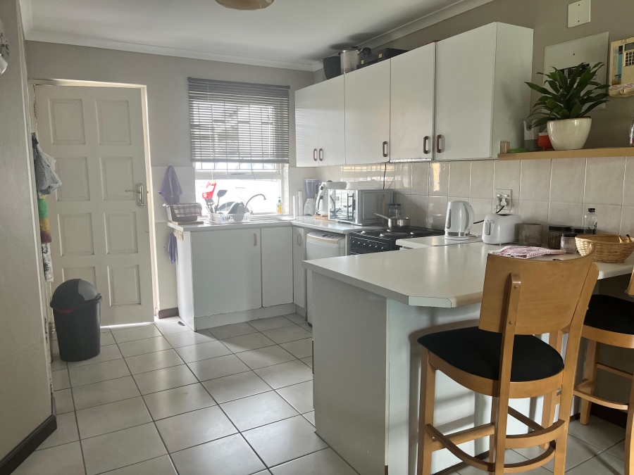 2 Bedroom Property for Sale in Thornton Western Cape